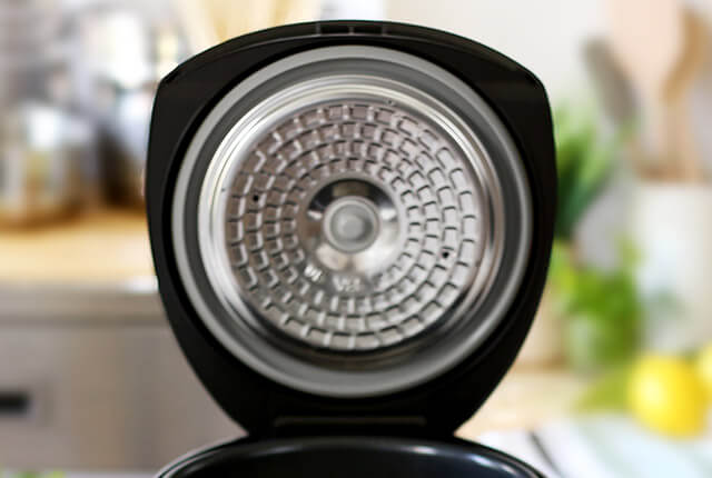 Tiger Microcomputer Controlled Rice Cooker JAX-T10U/18U | Orient Depot